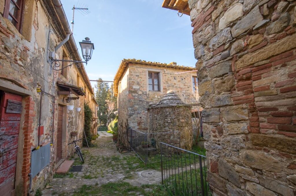Il borgo di San Filippo a Ponzano (Foto: Marco Ramerini)