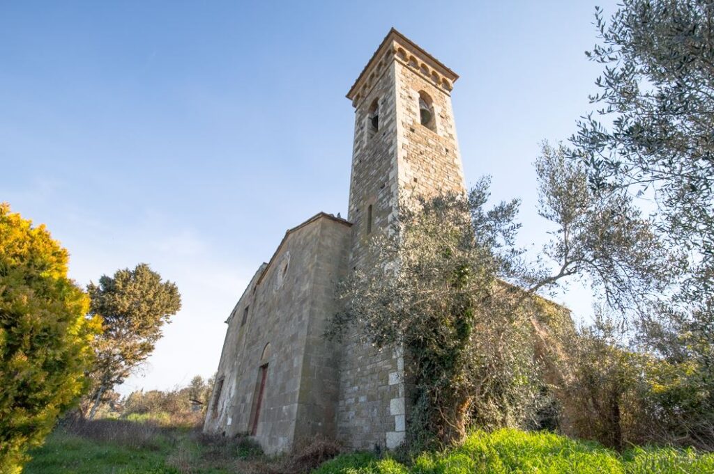 La Chiesa dei Santi Filippo e Jacopo a Ponzano. Autore Marco Ramerini
